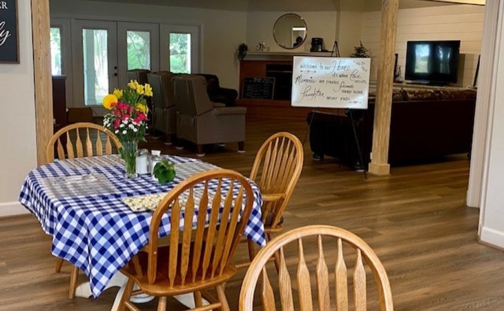 maplewood-lane-assisted-living-35080-16491_5