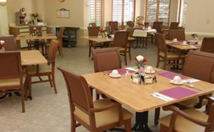 beatrice-hover-assisted-living-residence-80503-31161_3