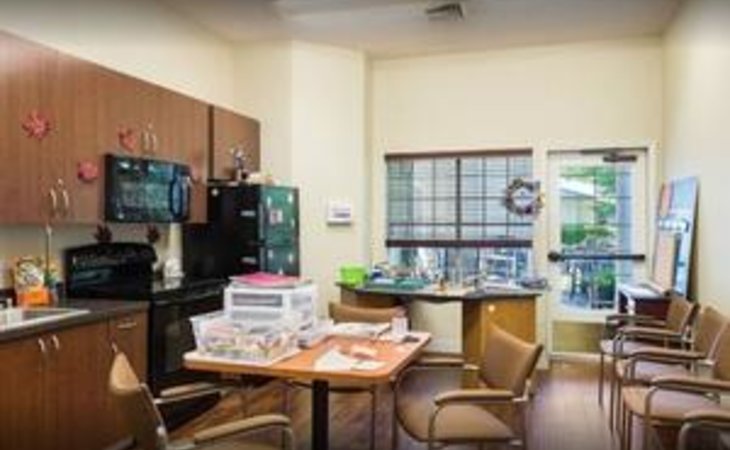 meadow-creek-village-assisted-living-97302-40660_11