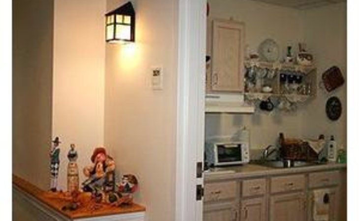 franklin-court-assisted-living-02809-42127_8