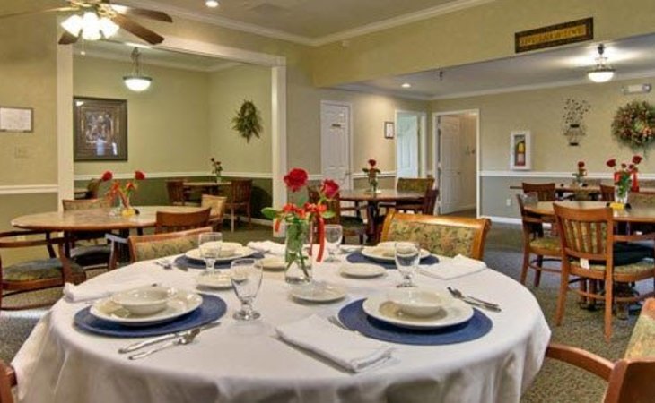 eiffel-gardens-38242-42757_2