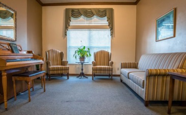 deer-creek-senior-living-75115-43160_3