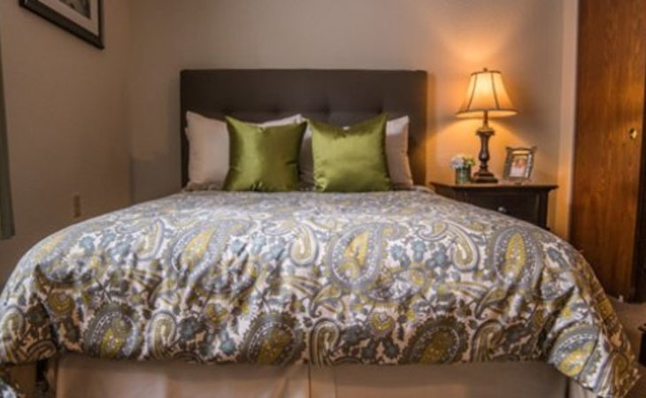 deer-creek-senior-living-75115-43160_4