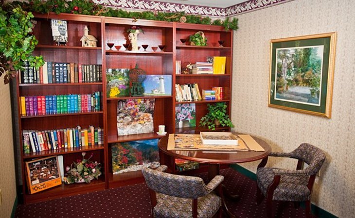 cambridge-square-assisted-living-77471-43827_3