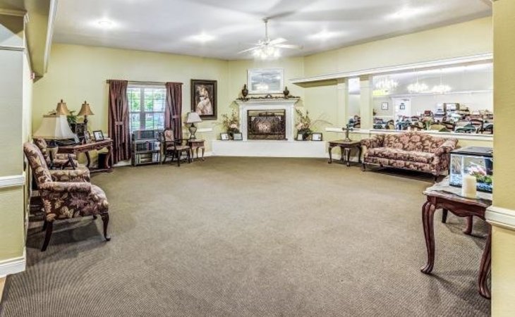 laurel-glen-at-stephenville-assisted-living-memory-care-76401-44005_3