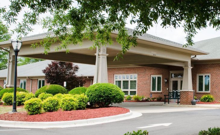 commonwealth-senior-living-at-south-boston-24592-44717_1
