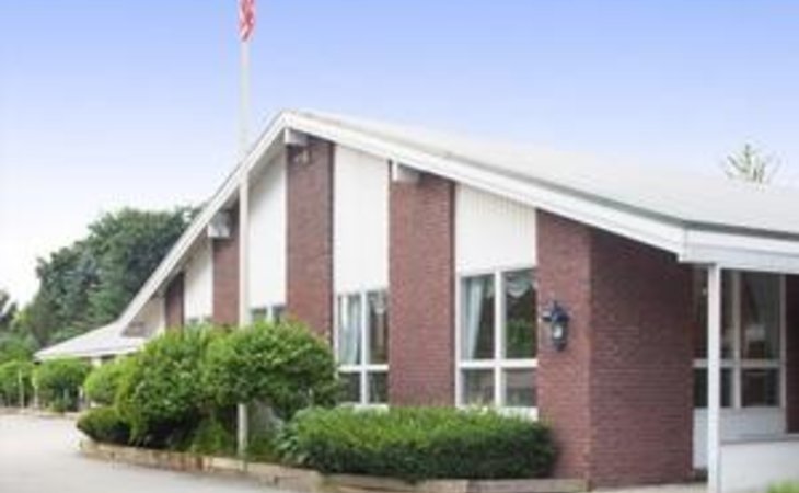 crestwood-care-and-rehabilitation-center-03055-5301_2