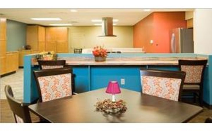 rochester-manor-15074-6241_2