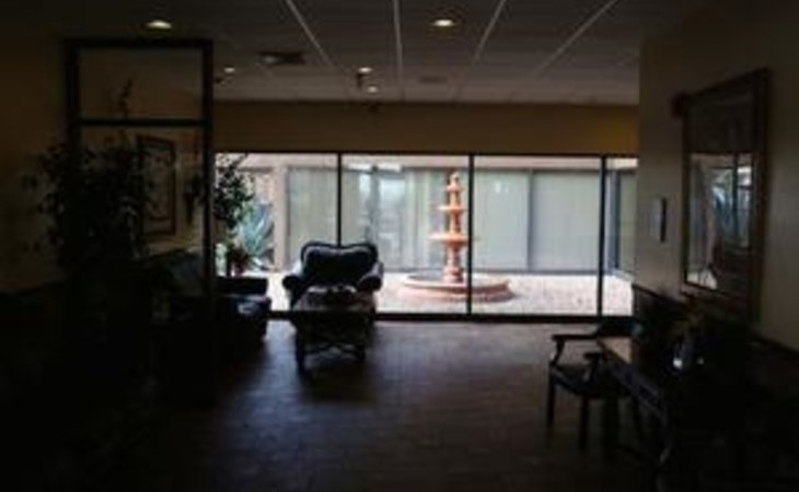 coronado-healthcare-center-85029-7351_12