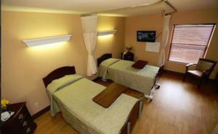 coronado-healthcare-center-85029-7351_4