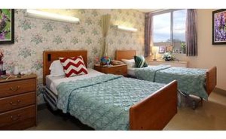 holliswood-care-center-11423-9723_5