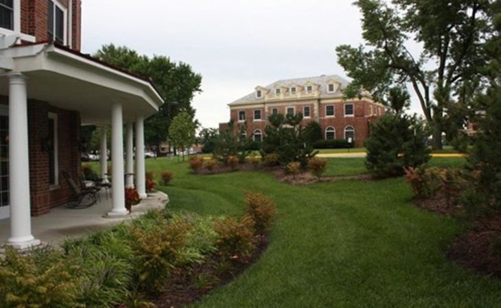 armour-oaks-senior-living-64114-972_5
