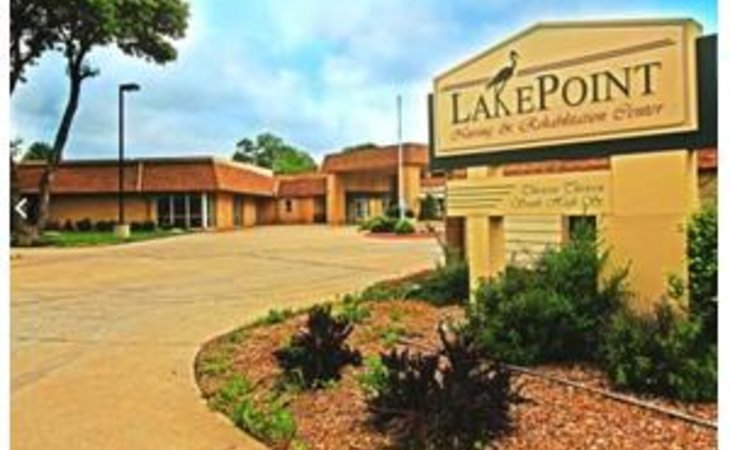 lakepoint-nursing-rehab-cent-67042-9872_1