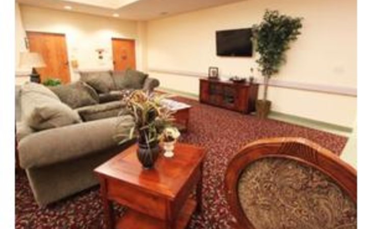 lakepoint-nursing-rehab-cent-67042-9872_5