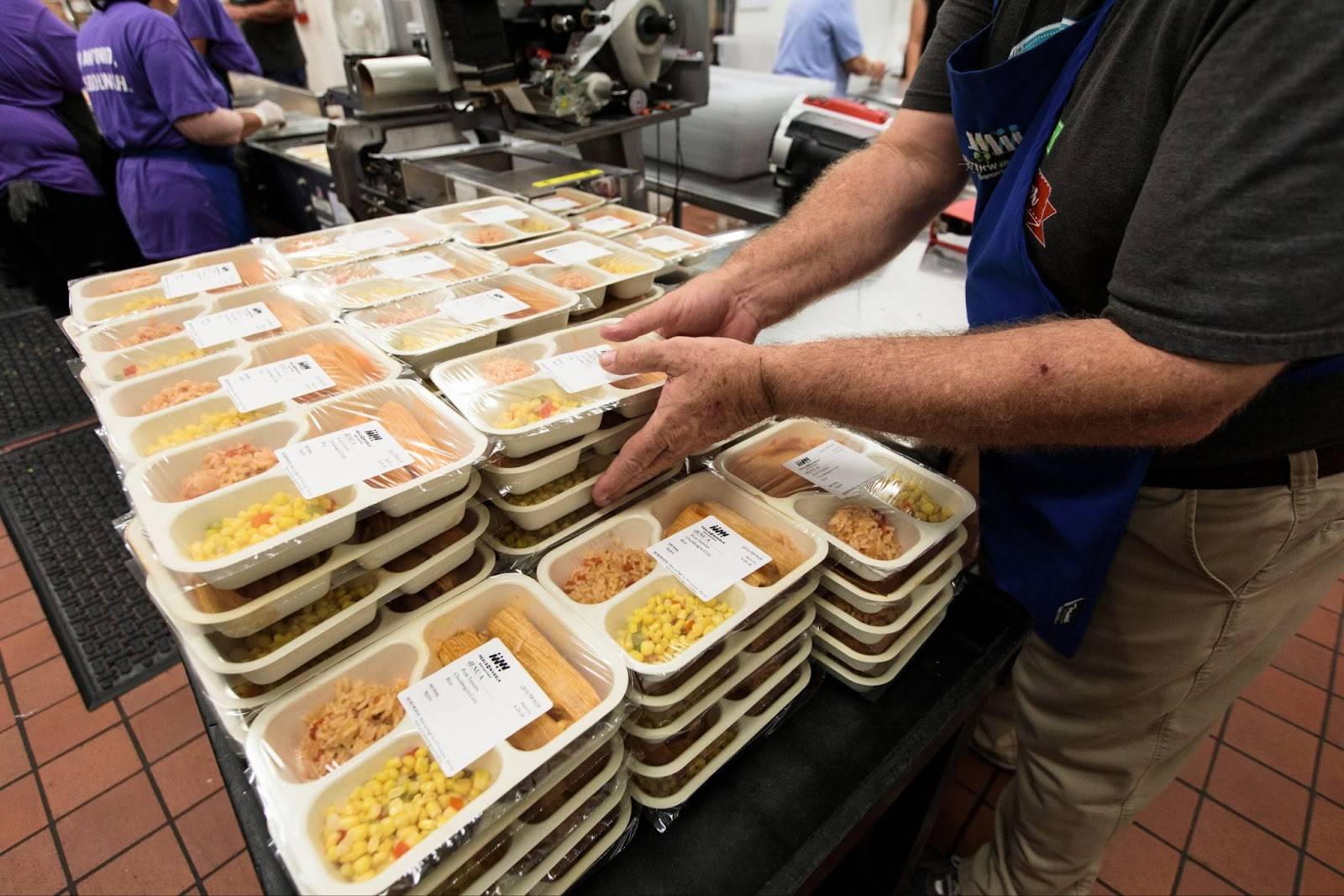 6 Ways To Get A FREE Thanksgiving Dinner_5