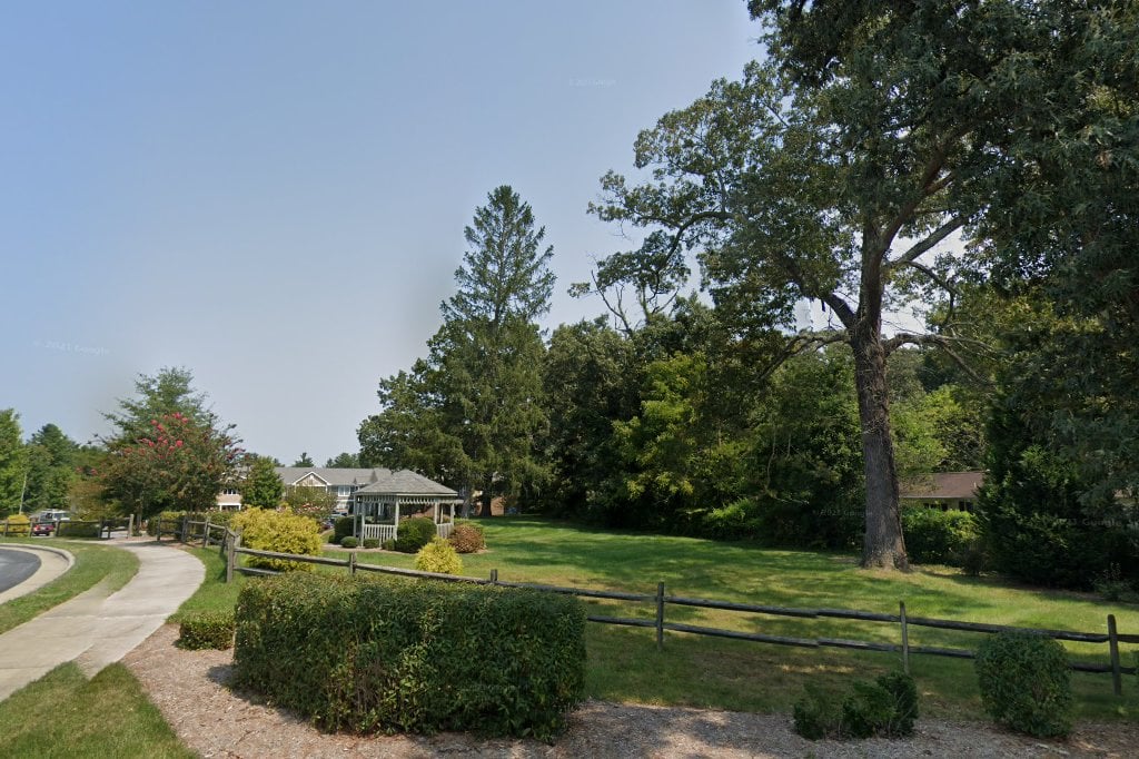 Regal Oaks Apartments