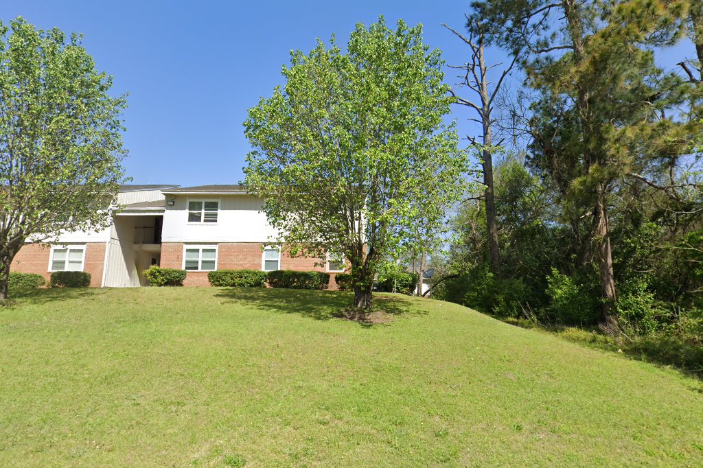 Autumn Trace Apartments