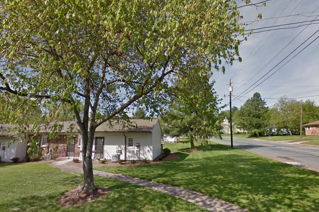 Knollwood Court Apartments