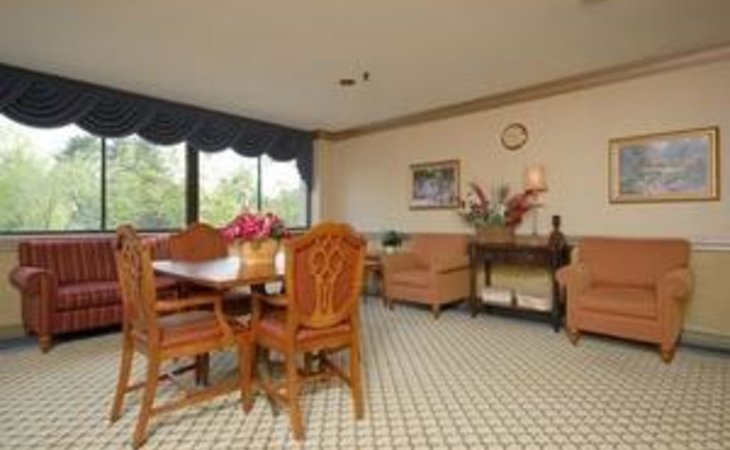 river-glen-health-care-center-06488-10102_5