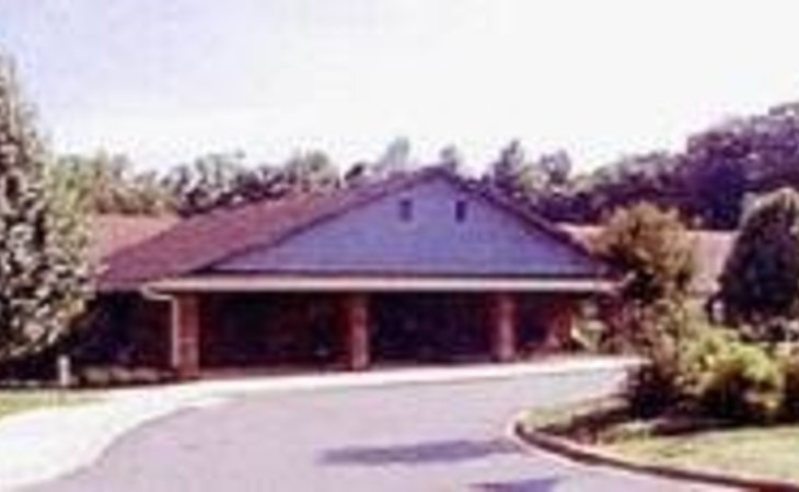 woodland-hill-center-27203