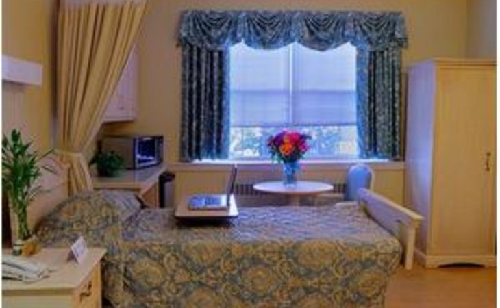lord-chamberlain-nursing-rehabilitation-center-06614-10885_5