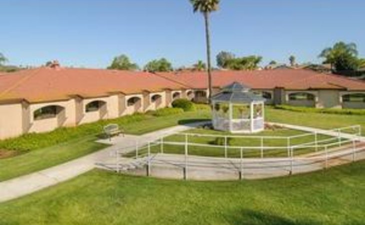 life-care-center-of-escondido-92025-11512_5