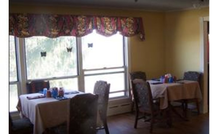 holiday-house-nursing-facility-05478