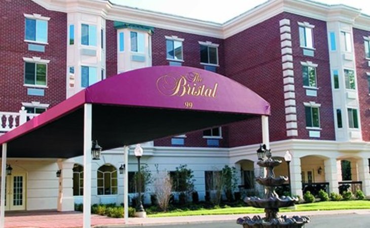 the-bristal-assisted-living-at-north-hills-11040