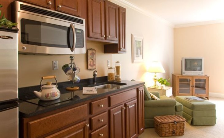 atria-longmeadow-place-01803-1176215_3