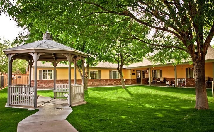 pacifica-senior-living-peoria-85382-1176239_2