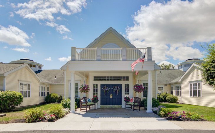 the-atrium-at-cardinal-drive-01001