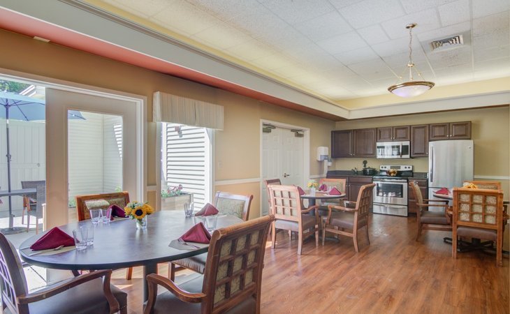 the-atrium-at-cardinal-drive-01001-1176289_3