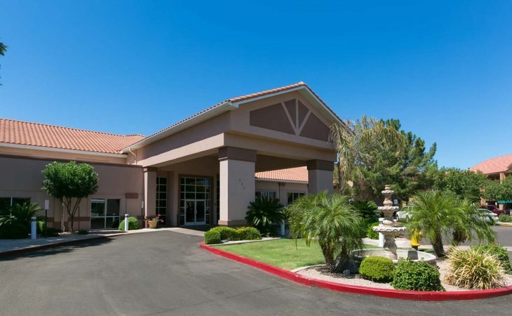 the-citadel-senior-living-85206