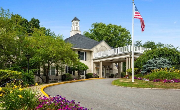 benchmark-senior-living-at-chelmsford-crossings-01824
