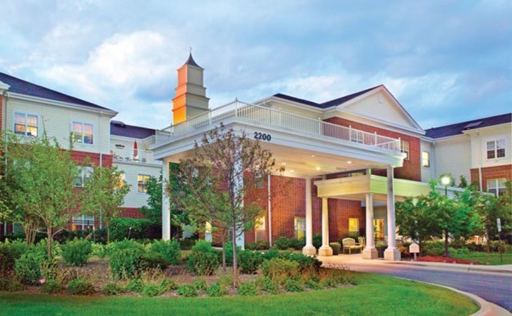 belmont-village-glenview-60025