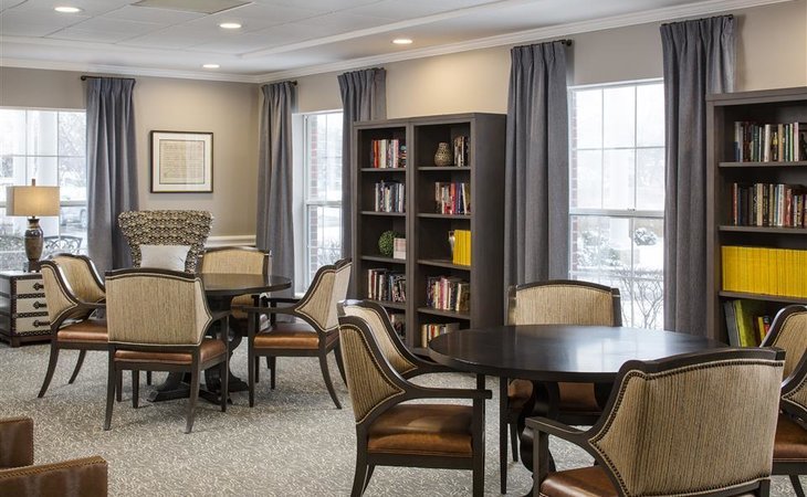belmont-village-glenview-60025-1176941_9