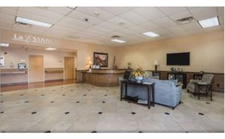 la-estancia-nursing-and-rehabilitation-center-85048-1177526_2