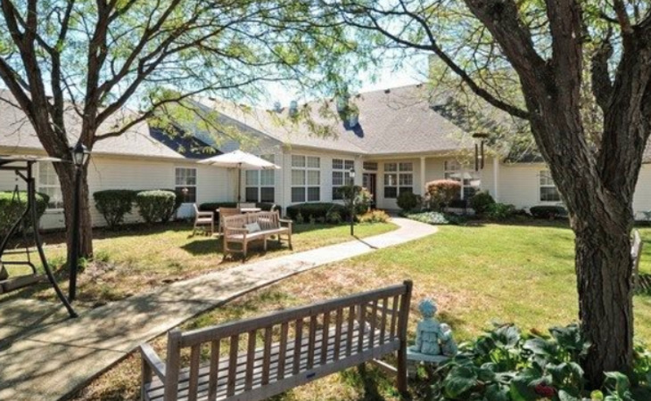 keepsake-village-of-columbus-memory-care-47203-1177748_6