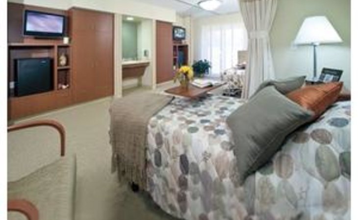 pomeroy-living-sterling-skilled-rehabilitation-48310-1185_3