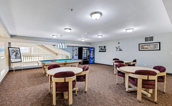 holiday-bethel-park-15102-1201511_11