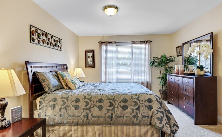 holiday-bethel-park-15102-1201511_4
