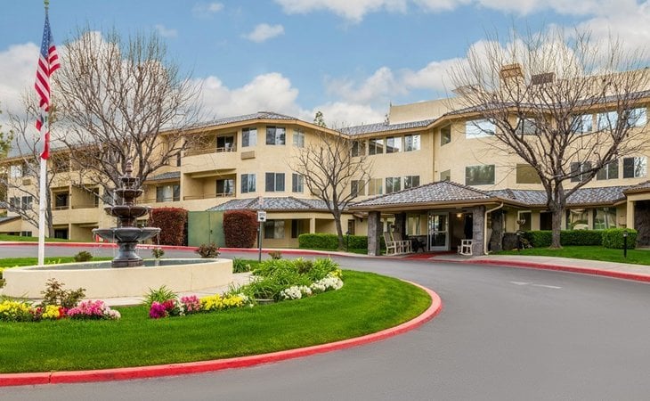 holiday-columbus-estates-93306