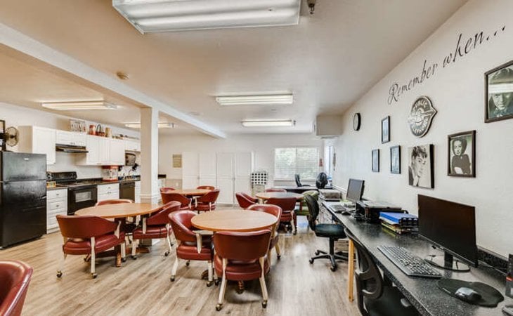 holiday-greeley-place-80631-1201590_10