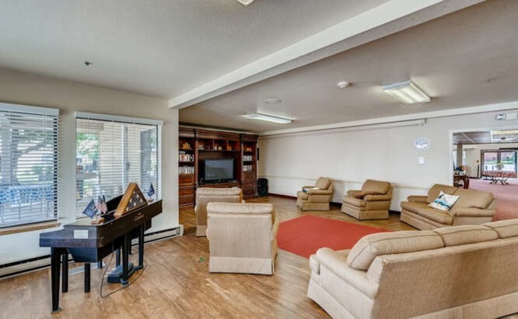 holiday-greeley-place-80631-1201590_8