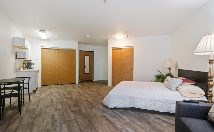 holiday-gresham-manor-97080-1201592_8