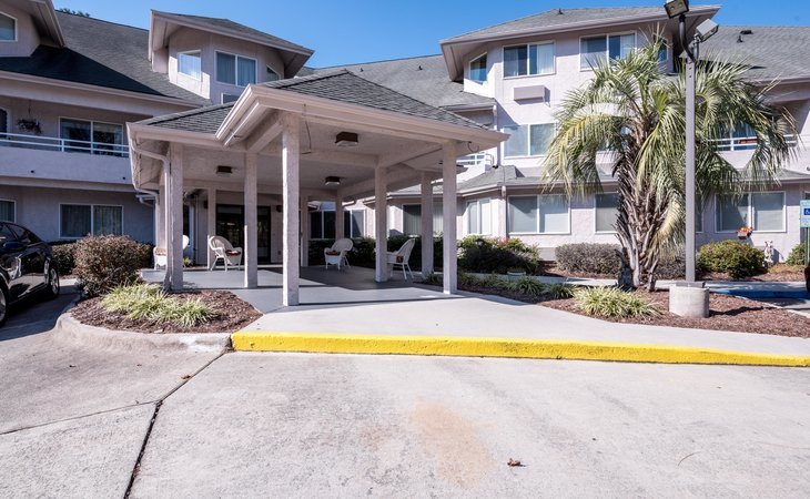 holiday-lake-shore-commons-28401