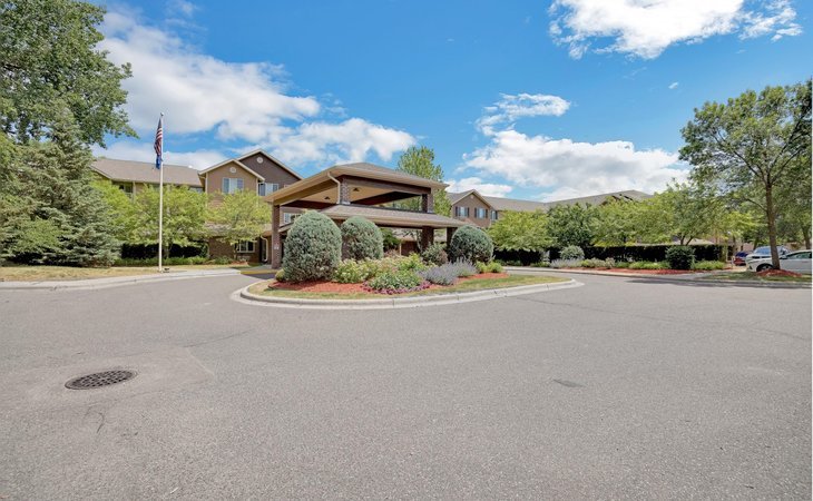 holiday-the-lodge-at-white-bear-55110