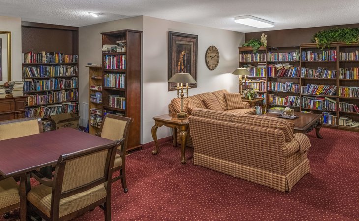 holiday-madrona-hills-97302-1201637_5