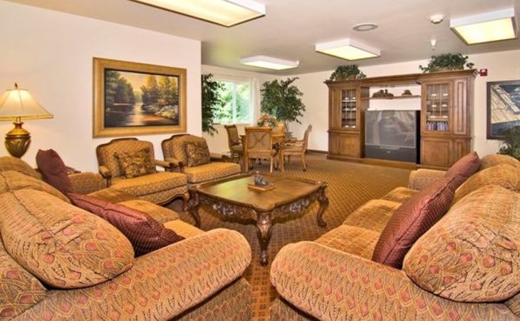 holiday-oakwood-hills-54701-1201658_4