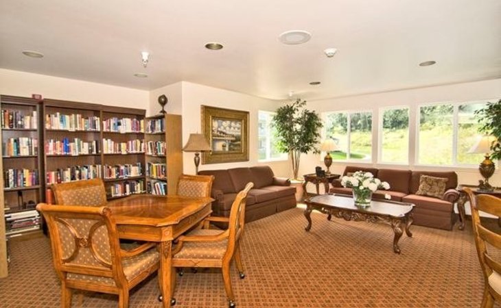 holiday-oakwood-hills-54701-1201658_5